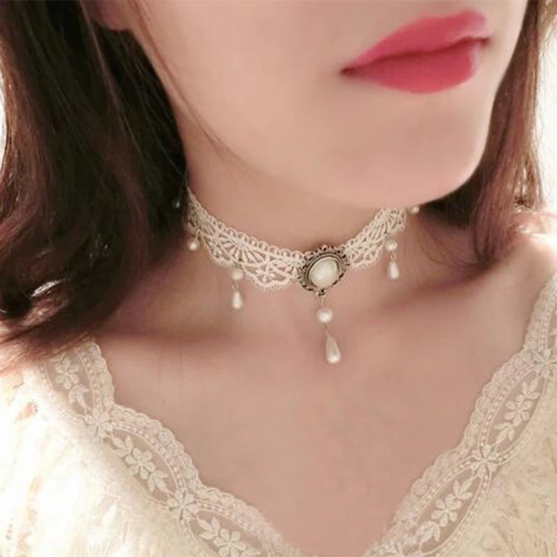 Luna Veil – White Velvet Choker Necklace