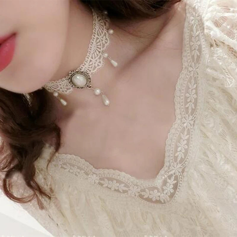 Luna Veil – White Velvet Choker Necklace