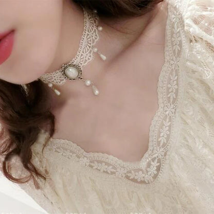 Luna Veil – White Velvet Choker Necklace