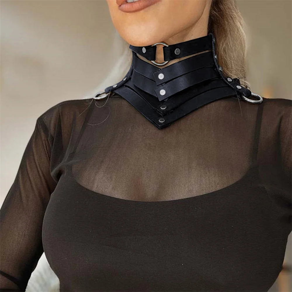 LUSTRA Rivet Leather Choker