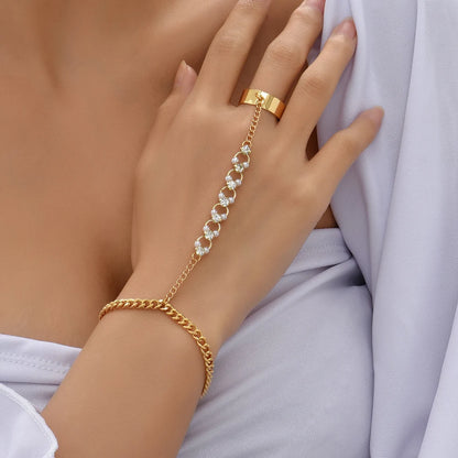 HeartLock Hand Harness – Gold Chain Ring Bracelet with Bold Elegance
