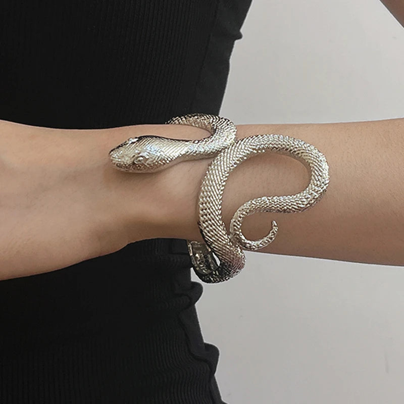 VenomLoop Snake Bracelet – Textured Gothic Bangle for Bold Souls