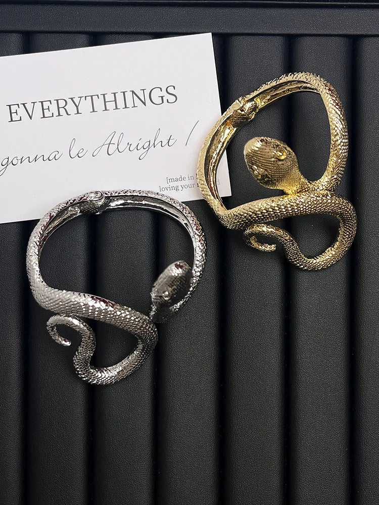 VenomLoop Snake Bracelet – Textured Gothic Bangle for Bold Souls