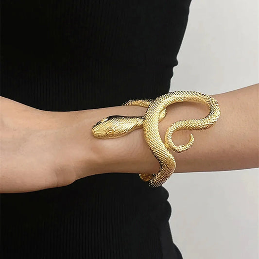 VenomLoop Snake Bracelet – Textured Gothic Bangle for Bold Souls